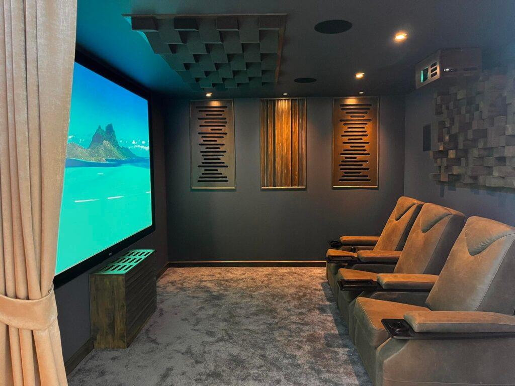 Професійний домашній кінотеатр: як створити кінозал мрії