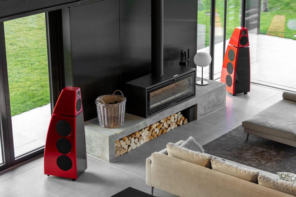 DSP8000 XE: витвір мистецтва у світі акустичних систем від Meridian Audio